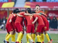 关于皇家马德里训练开放日，窗口期再遭质疑引欢呼，德甲在即，轮换策略成焦点的信息-LOL世界赛