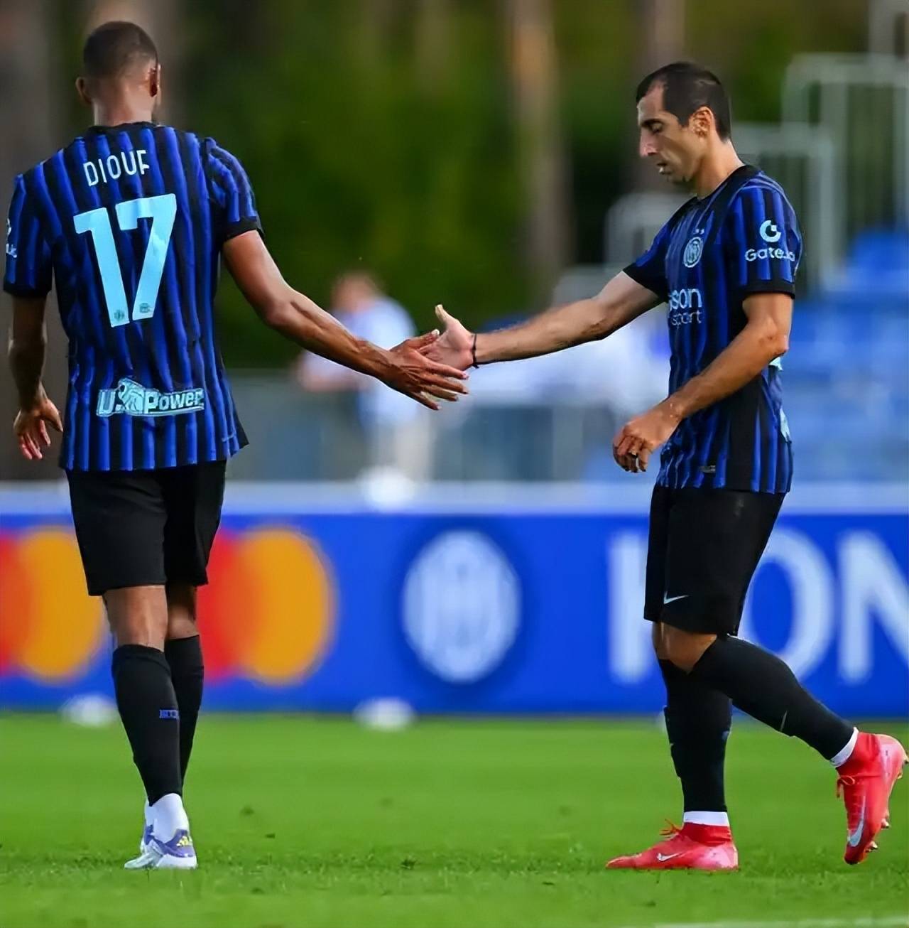 赛前欧冠传出新动向，罗马强势反弹，管理层表态——媒体盛赞，高层口径保持一致 