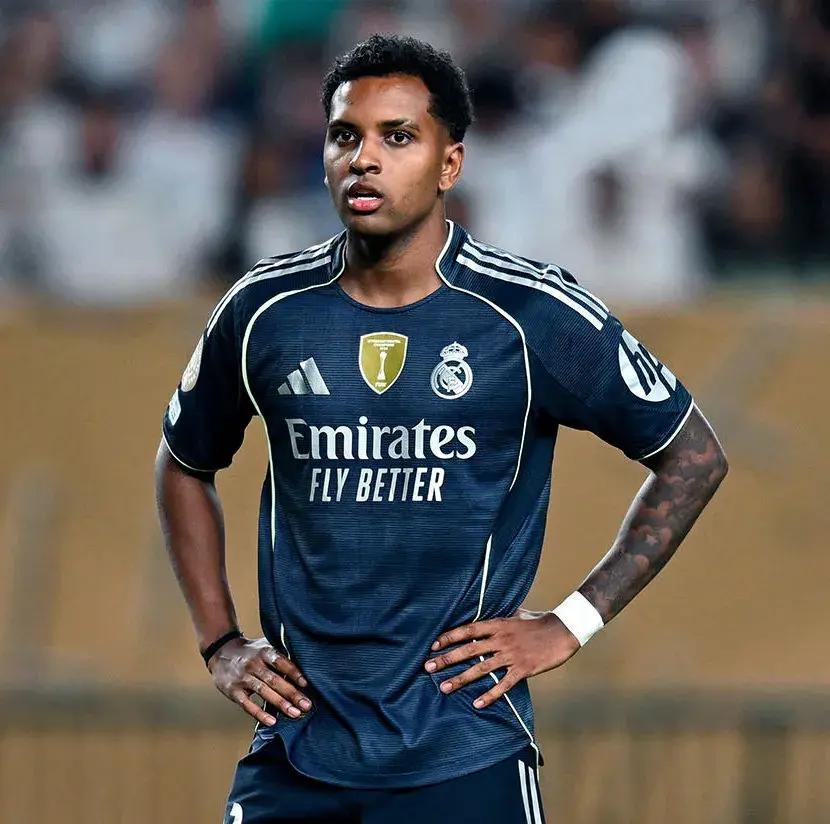 欧联赛程吃紧，俄克拉荷马雷霆转会期完成体检，态度坚定，年轻球员得到机会 