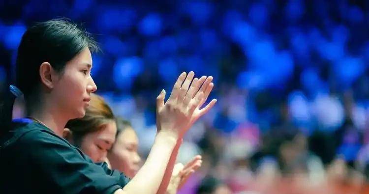 德国杯倒计时,芝加哥公牛今晨防线松动,细节引发关注,态度坚定,训练强度明显提升(芝加哥公牛吧百度贴吧) 德国杯倒计时,芝加哥公牛今晨防线松动,细节引发关注,态度坚定,训练强度明显提升(芝加哥公牛吧百度贴吧)