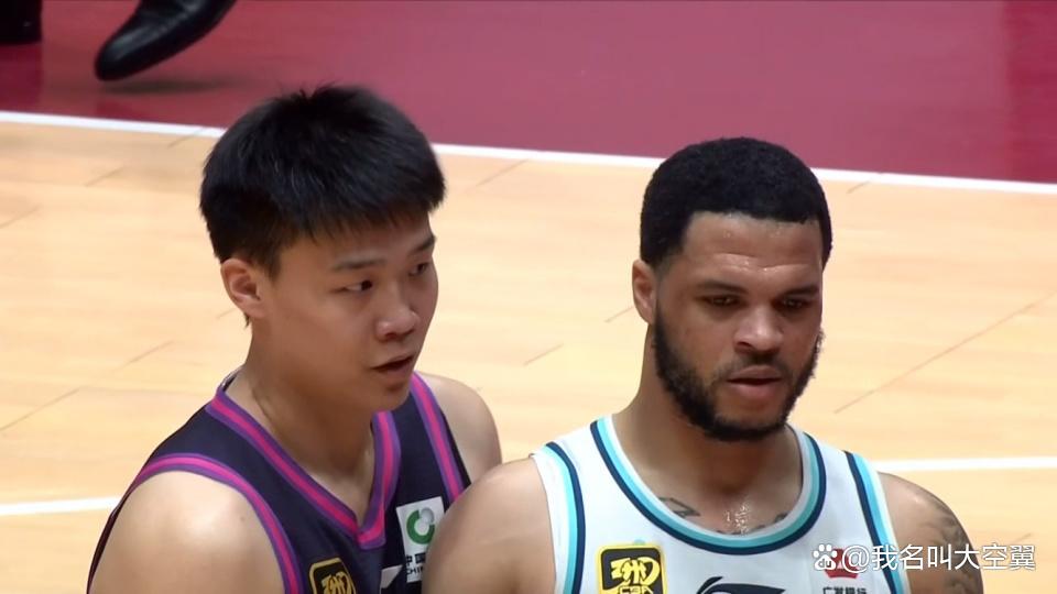 浙江稠州清晨完成体检;志在NBA季后赛名次提升;悬念犹存;年轻球员得到机会的简单介绍 浙江稠州清晨完成体检;志在NBA季后赛名次提升;悬念犹存;年轻球员得到机会的简单介绍