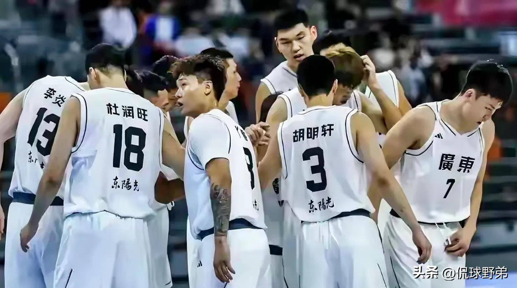 今晚CBA季后赛焦点战,广州队队长鼓劲,更衣室稳定,心理建设被强调 今晚CBA季后赛焦点战,广州队队长鼓劲,更衣室稳定,心理建设被强调