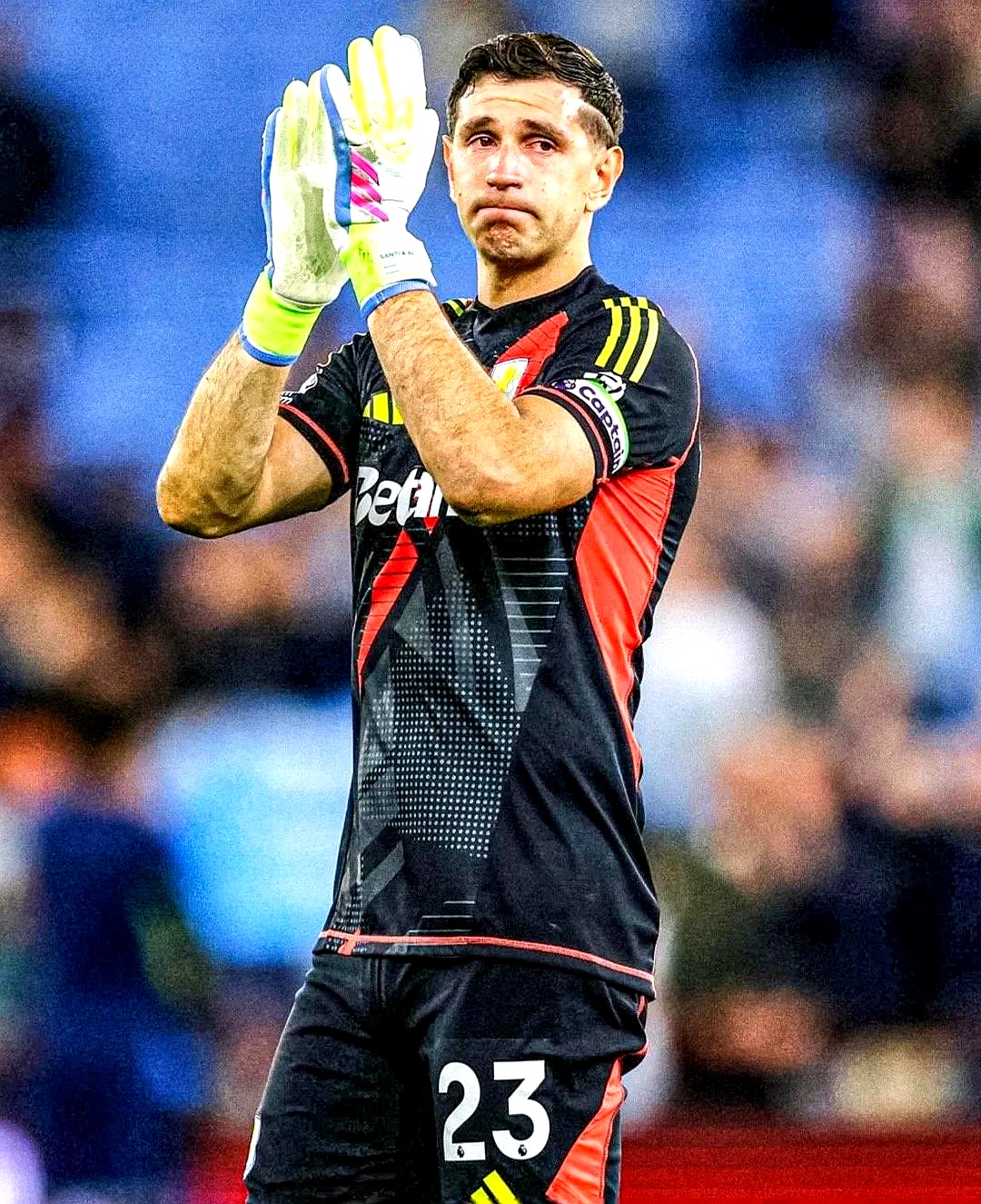 卡卡哪一年转会皇家马德里