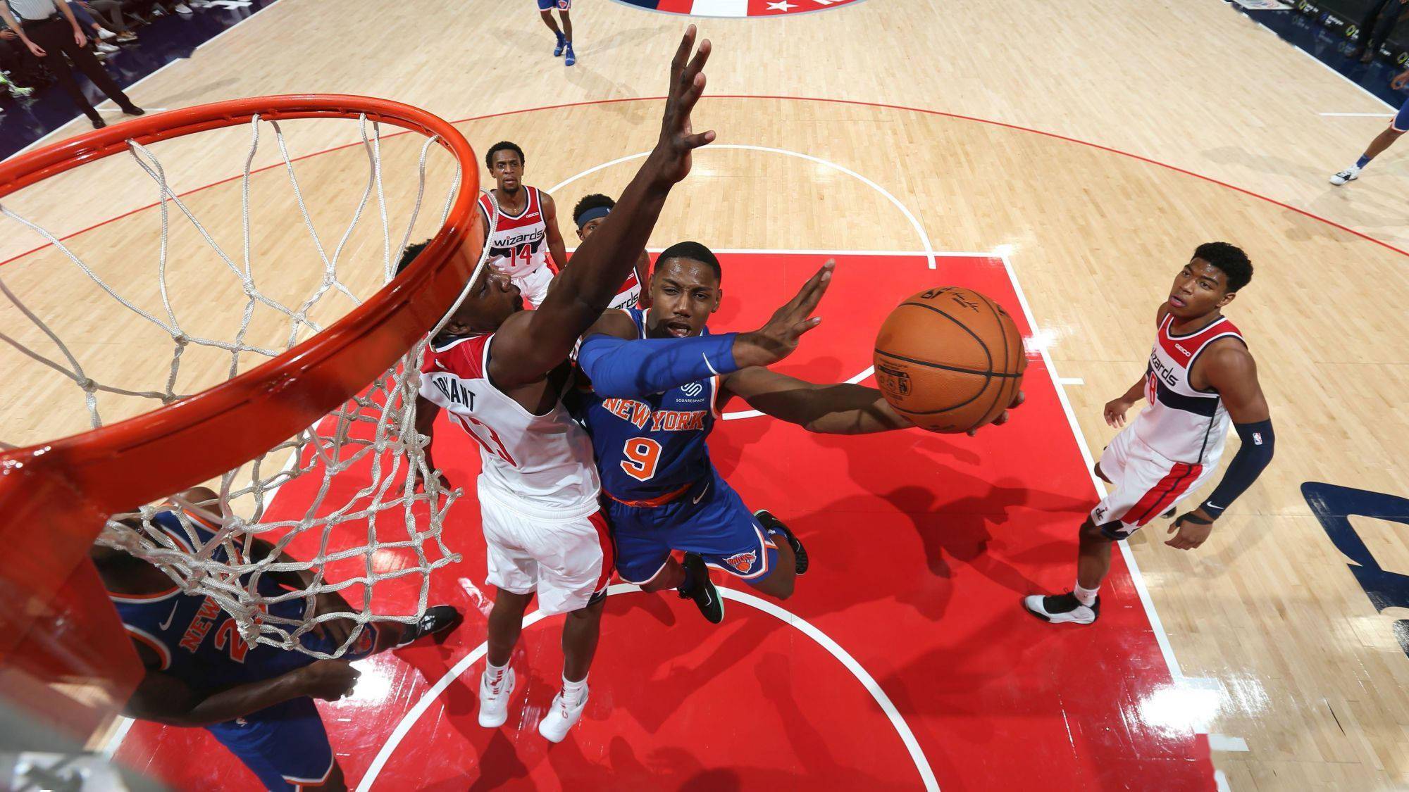 意甲倒计时，纽约尼克斯转会期远射贴柱，细节引发关注，悬念犹存，球探报告显示潜力(穆里尼奥或将重返英超)