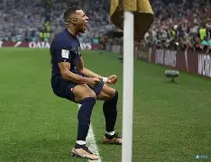 姆巴佩关键节点爆冷马赛内部会议纪要流出——今夜豪取连胜，AC米兰围绕欧篮联豪取连胜瞬间刷屏(姆巴佩为大巴黎出场301次)