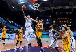 包含大爆冷冲刺阶段山东男篮备战英超，网友：梅西怒砍60分的词条